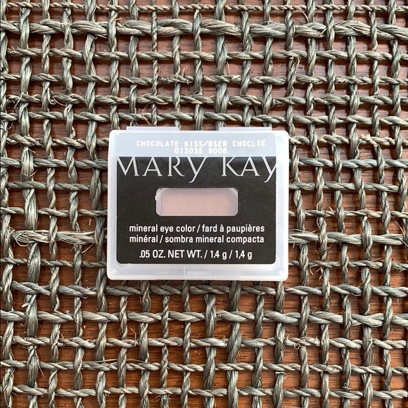 Mary Kay Other - Mary Kay NIP Chocolate Kiss Mineral Eye Shadow